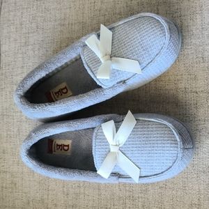 DearFoams Indoor/Outdoor Slippers Gray Comfy size 5-6
